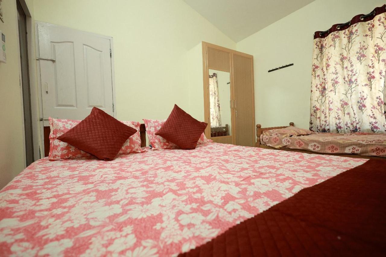 Toms Villa Along National Highway Thrissur At Nadathara Buitenkant foto